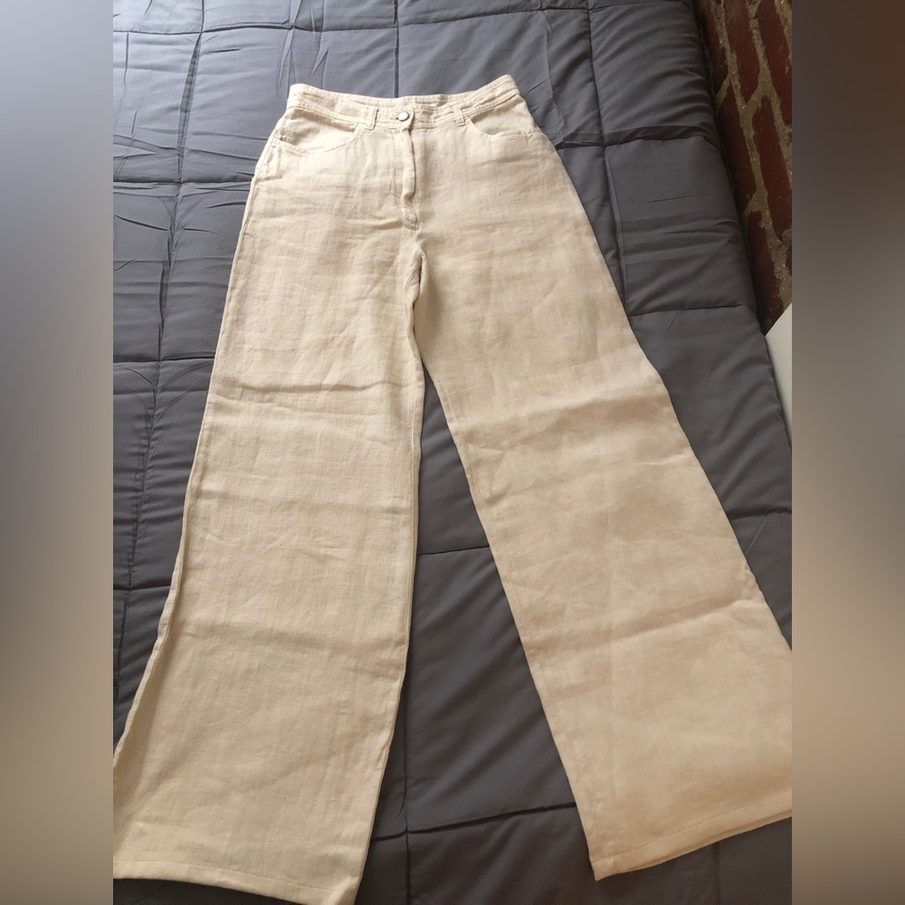 Weekend MaxMara wide leg pants. Size M, US size 6. Worn 3x. Perfect for summer.